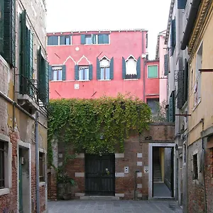 https://ca-centopietre.hotelinveneto.com